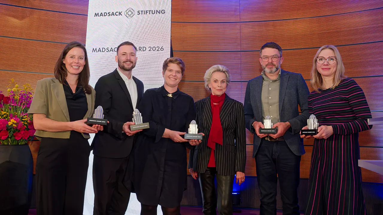 Julia Baumann-Scheyer, Josa Mania-Schlegel, Antonie Rietzschel, Sylvia Madsack, Erik Westermann, Nina Kolleck (vl.l.)